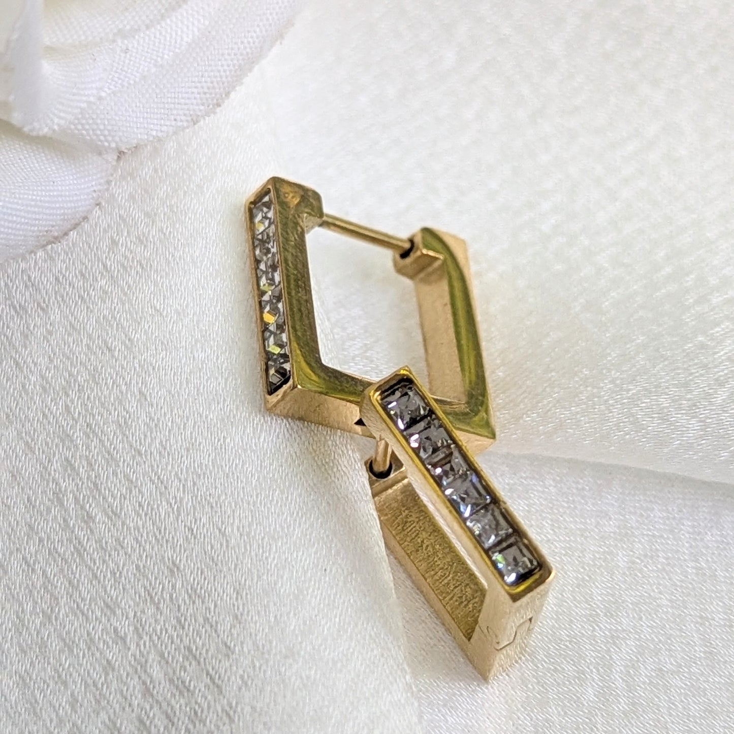 Elegant square earings